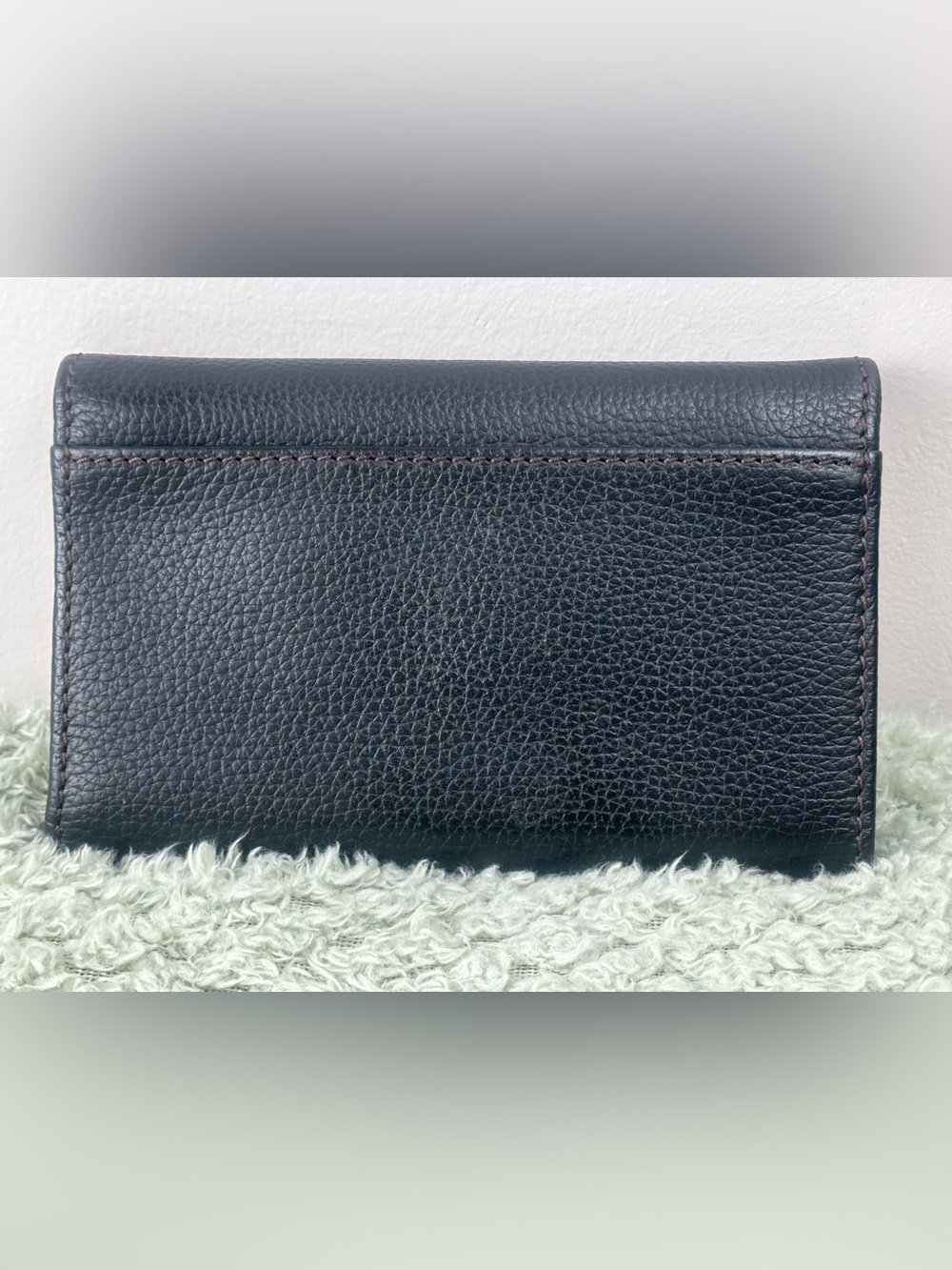Dooney & Bourke Black Pebbled Leather Compact Wallet with Gold Plaque - Picture 7 of 14